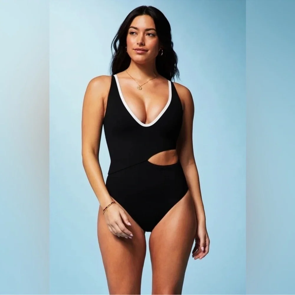 NWOT Seaside Cutout One-Piece Swimsuit Black Size M